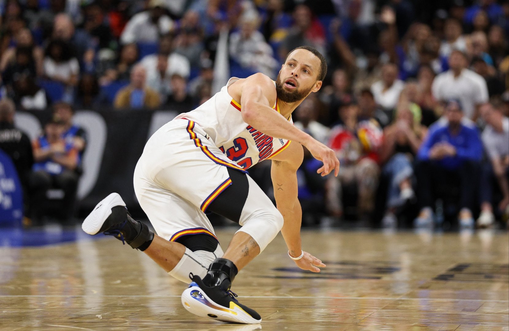 勇士再获胜利，库里神奇逆转带队再次获胜