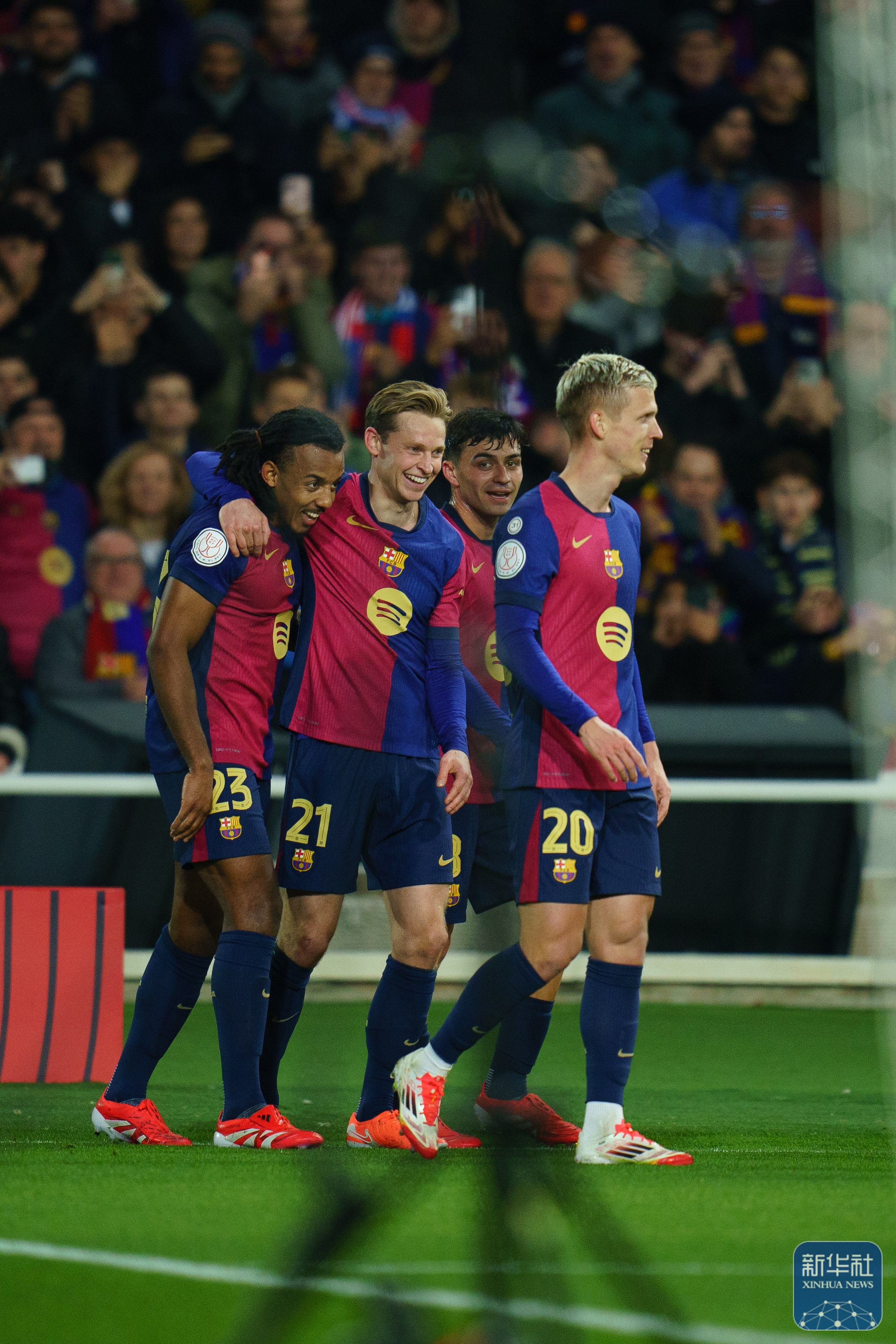 爱游戏登录-巴塞罗那队员在比赛中表现出色