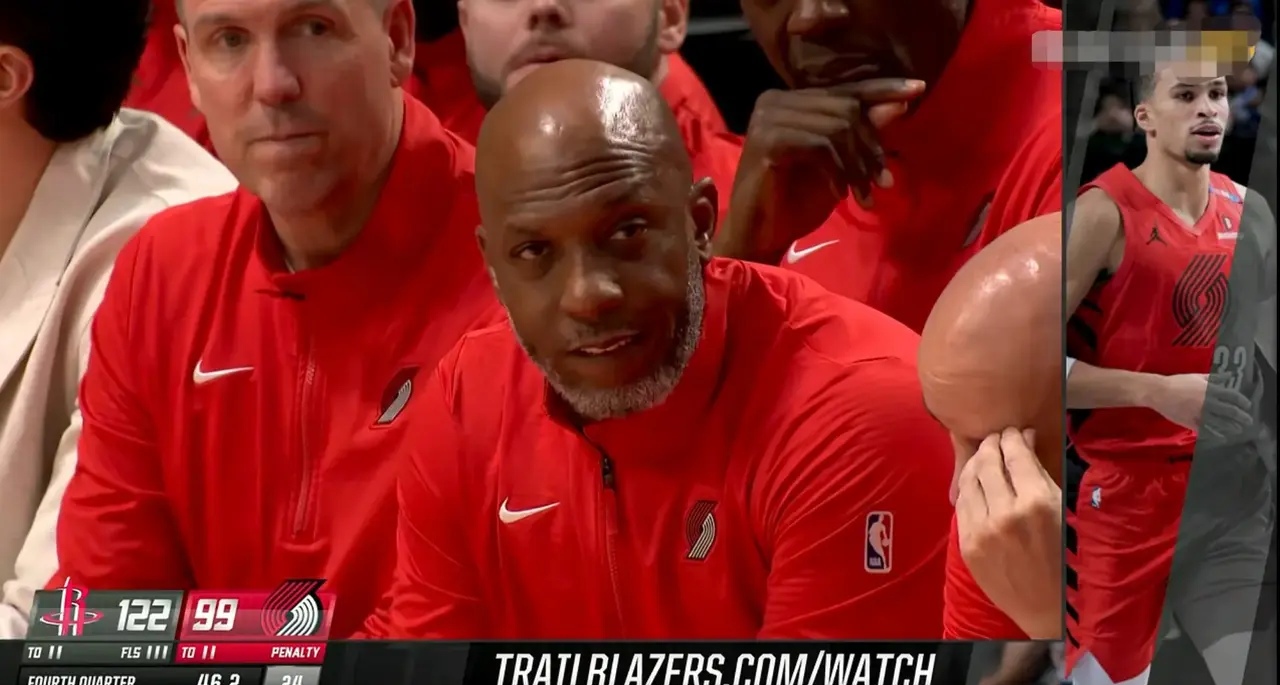 爱游戏中国官网-猎鹰客场惊险击败开拓者，取得连胜