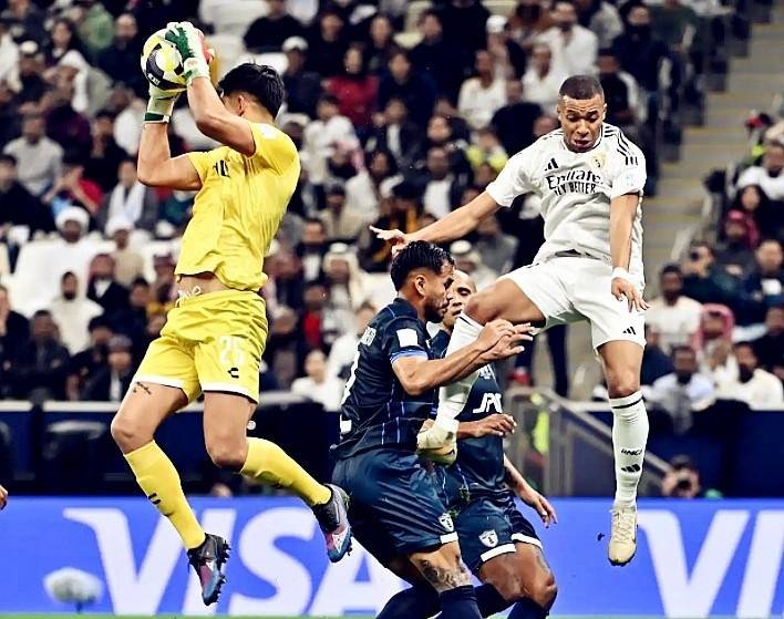 爱游戏官网网页版入口-皇马绝杀阿贾克斯，豪取冠军之路