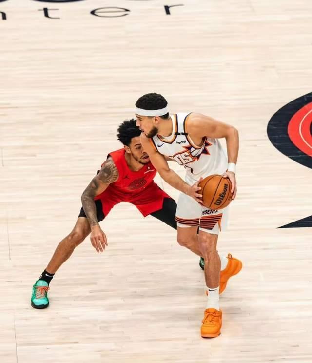 太阳队大胜，布克率队狂砍+得分的简单介绍