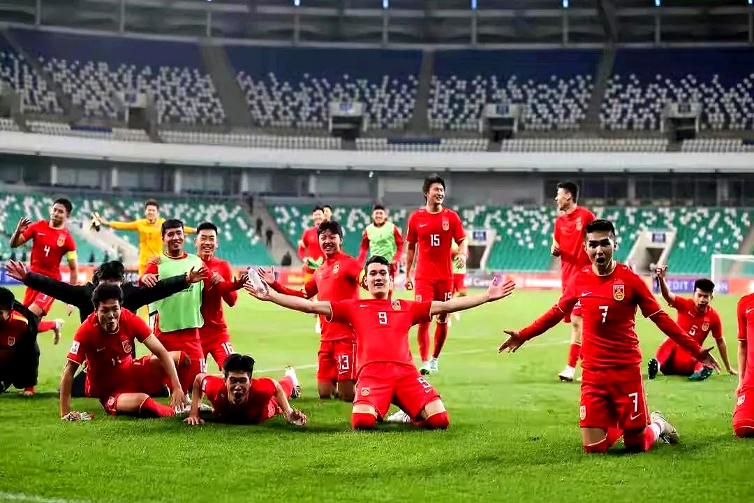 球队势如破竹，赢得了一场关键的赛事