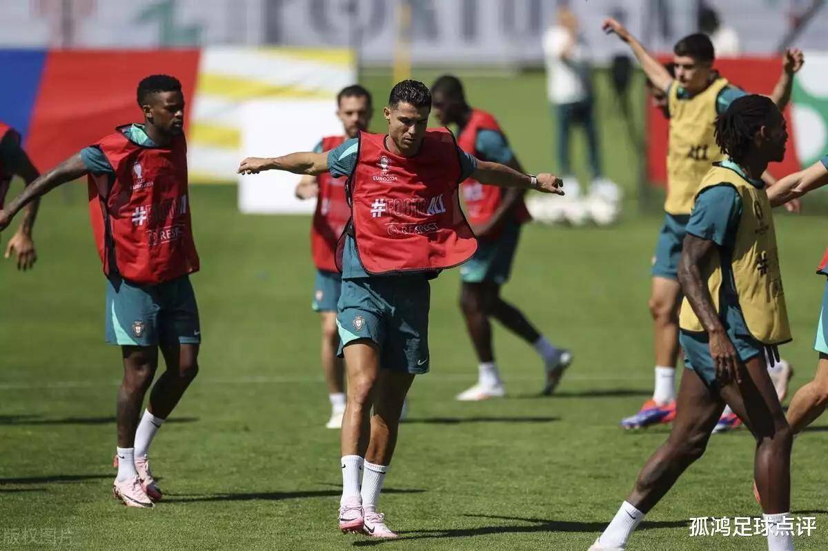 爱游戏在线-包含法国足球职业联赛强队呈现实力，争霸正酣的词条