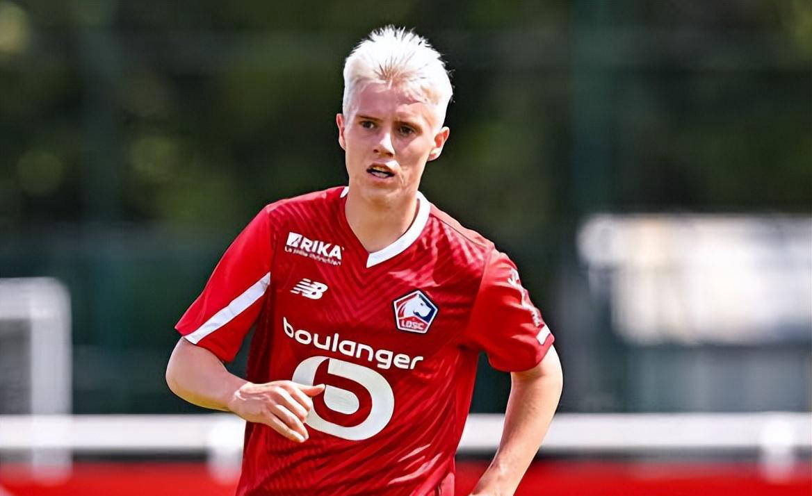 年轻新秀崭露头角，火力全开帮助球队取胜！的简单介绍