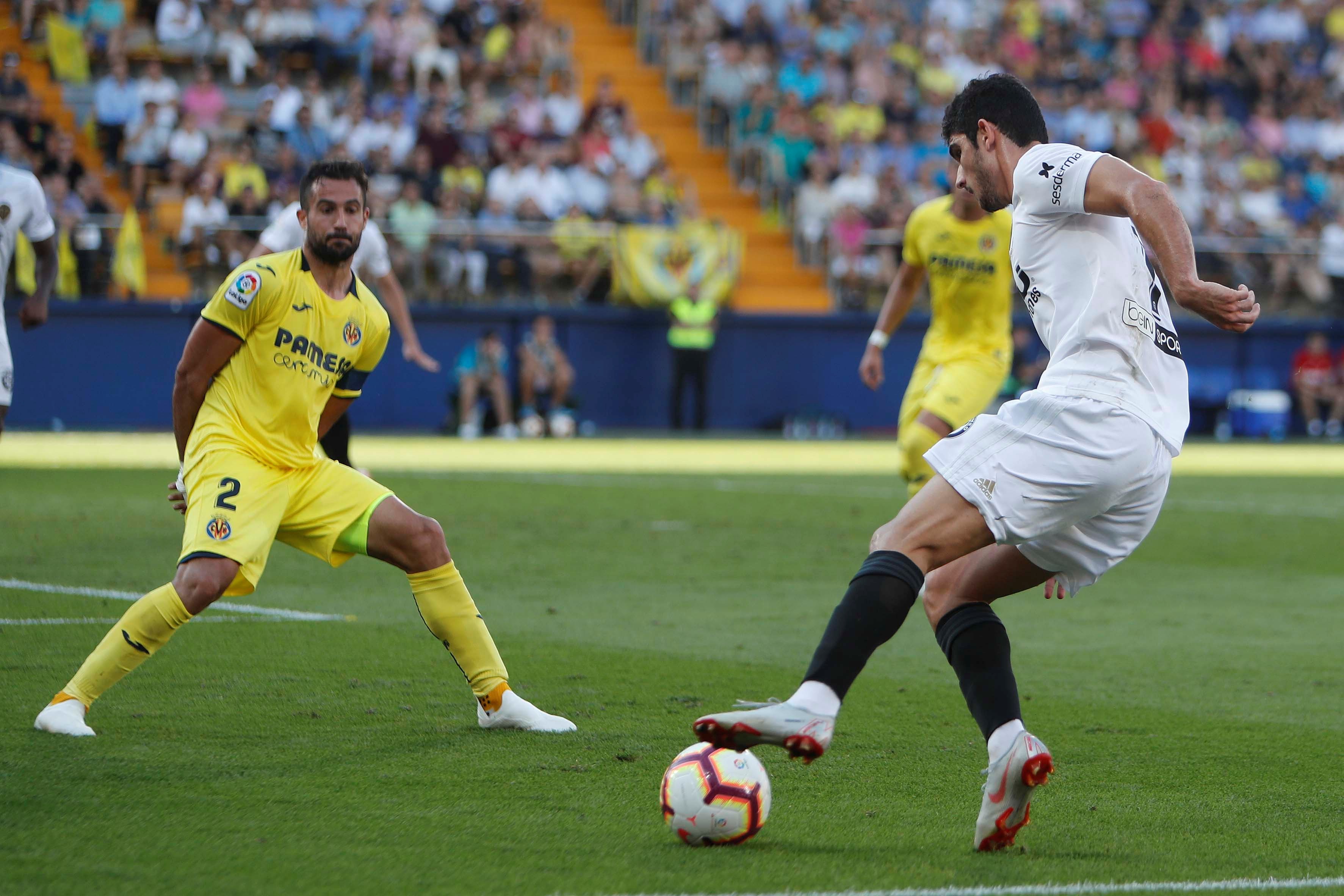 爱游戏官网-瓦伦西亚实力令人瞩目，主场全主力夺取胜利的简单介绍