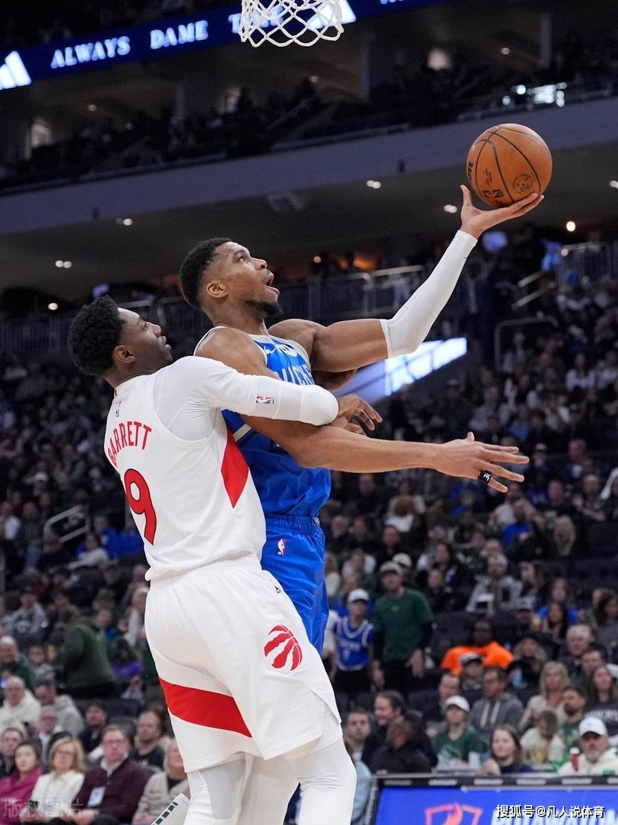 雄鹿队主场火力全开，轻取对手的简单介绍