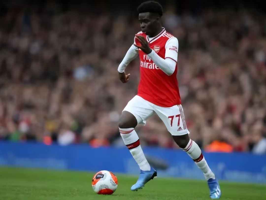 爱游戏中国官网-欧洲球队遭遇困境，谋求反弹