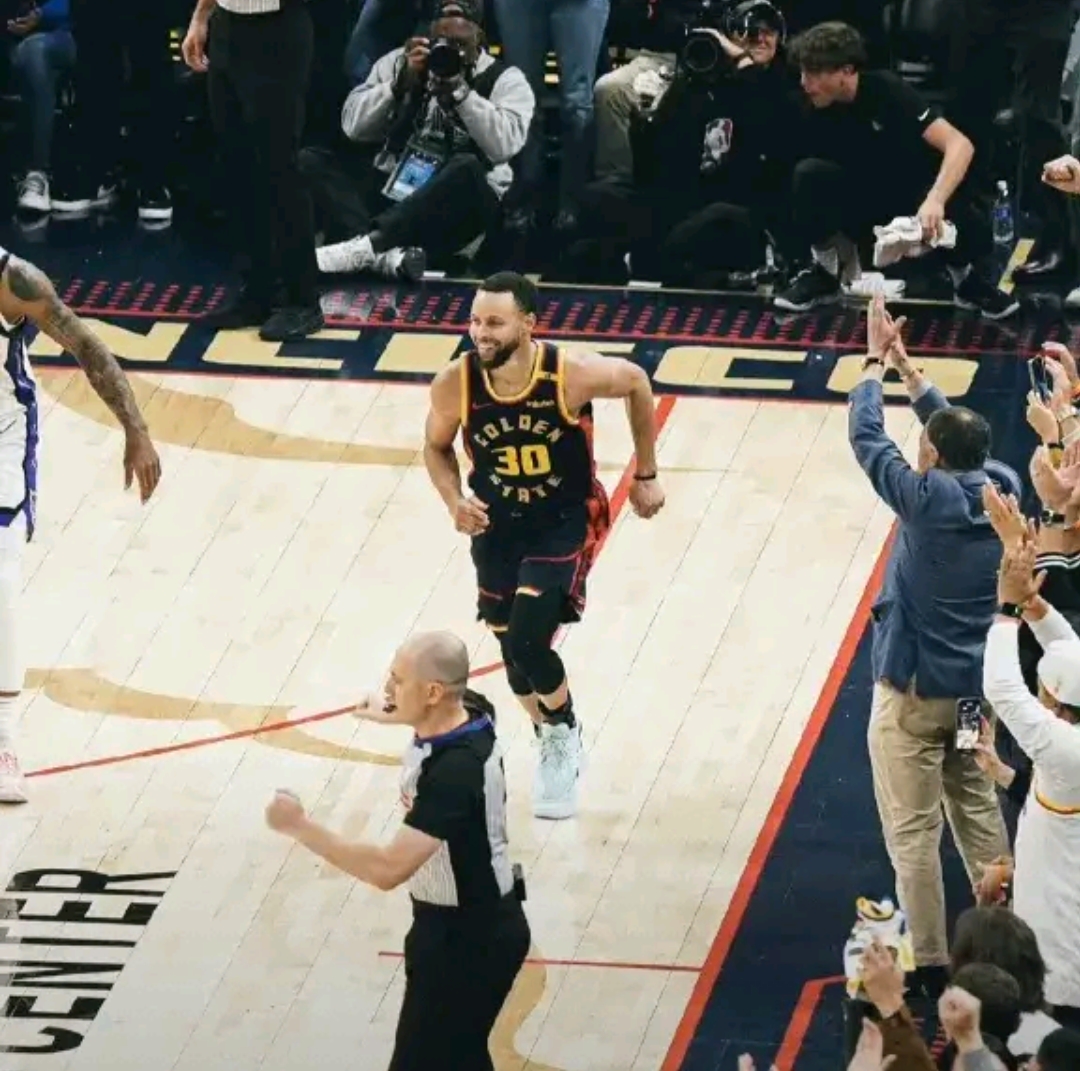 勇士客场横扫国王，库里32分砍热的简单介绍