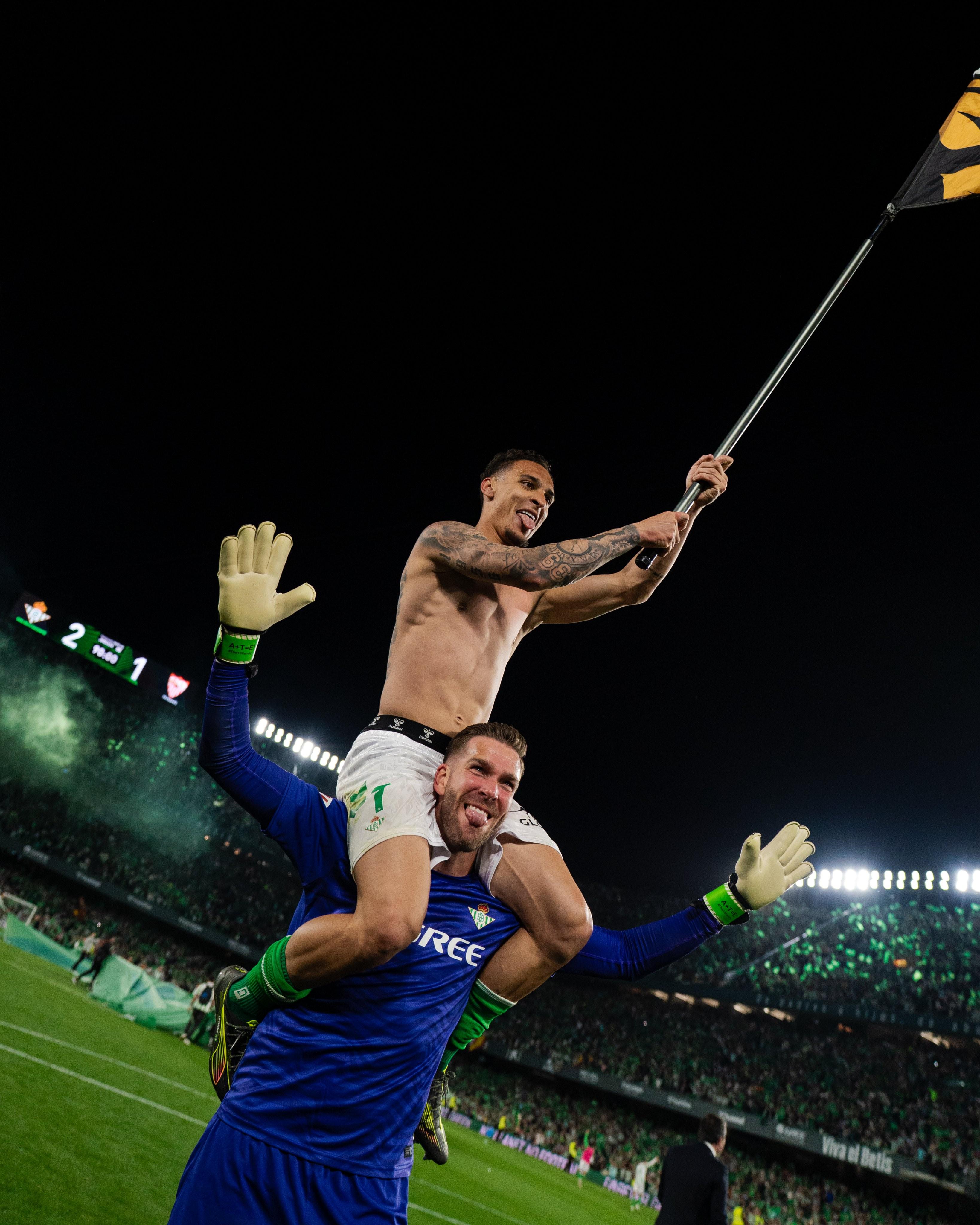 罗马尼亚运动员在田径比赛中勇夺冠军