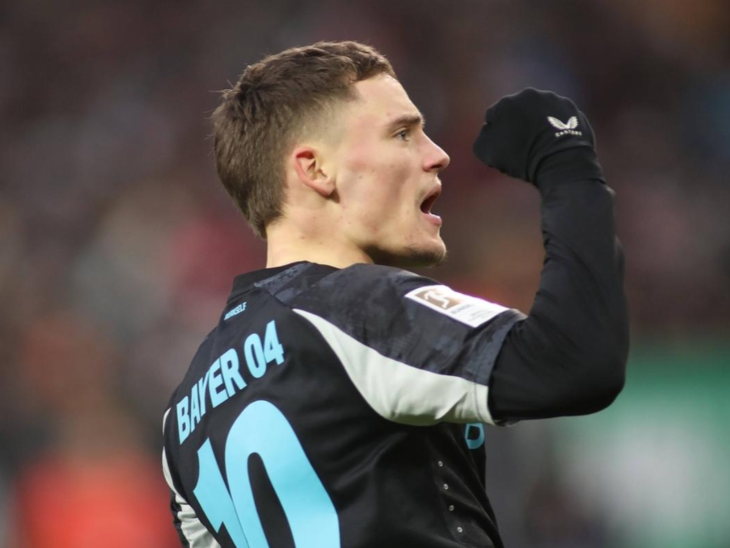 勒沃库森比赛后球迷情绪高涨的简单介绍